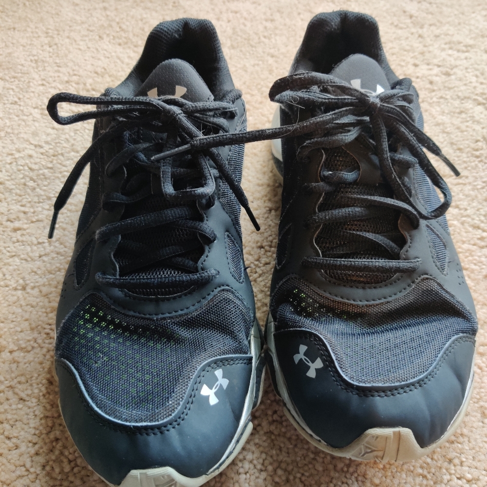 Under armour Mens Micro G sz 9